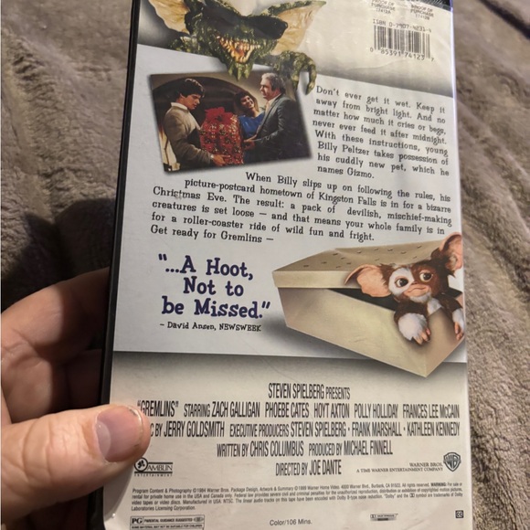 Gremlins VHS tape Movie - Picture 2 of 4